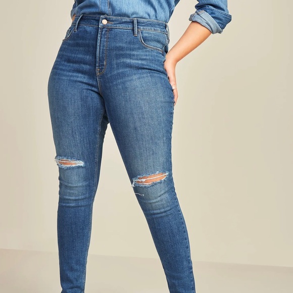 Old Navy Denim - ✨HP✨NWT old navy ripped jeans